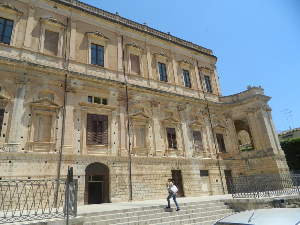 Casa Elia: Locazione Breve Daire Noto Dış mekan fotoğraf